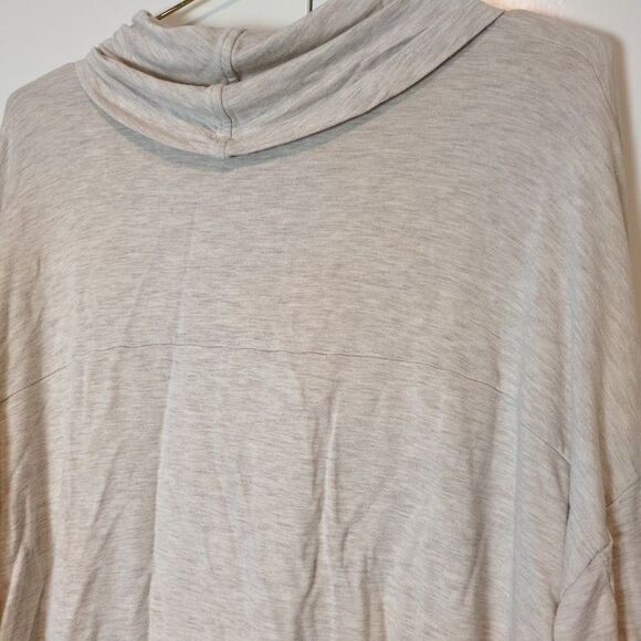 CAbi Womens Sawyer Cowl Neck Long Sleeve Top Size Med Cream - Picture 6 of 6